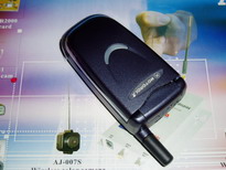 Micro camera zabudovaná v GSM telefóne z VF vysielačom